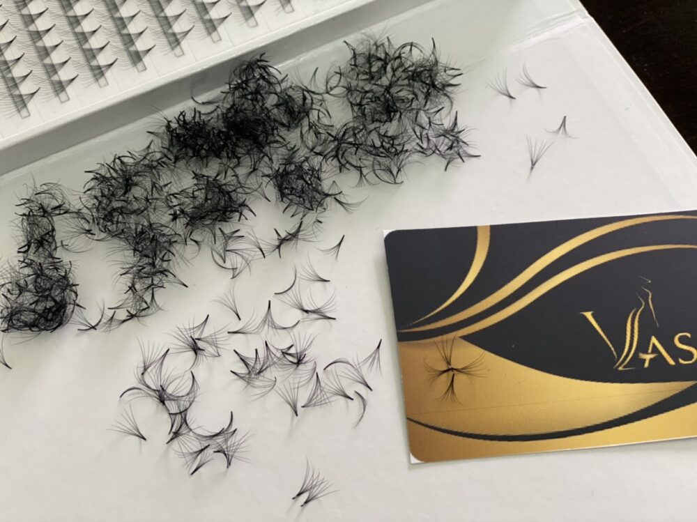 What Are Long Stem Versus Short Stem Lashes? VLash Factory Vietnam